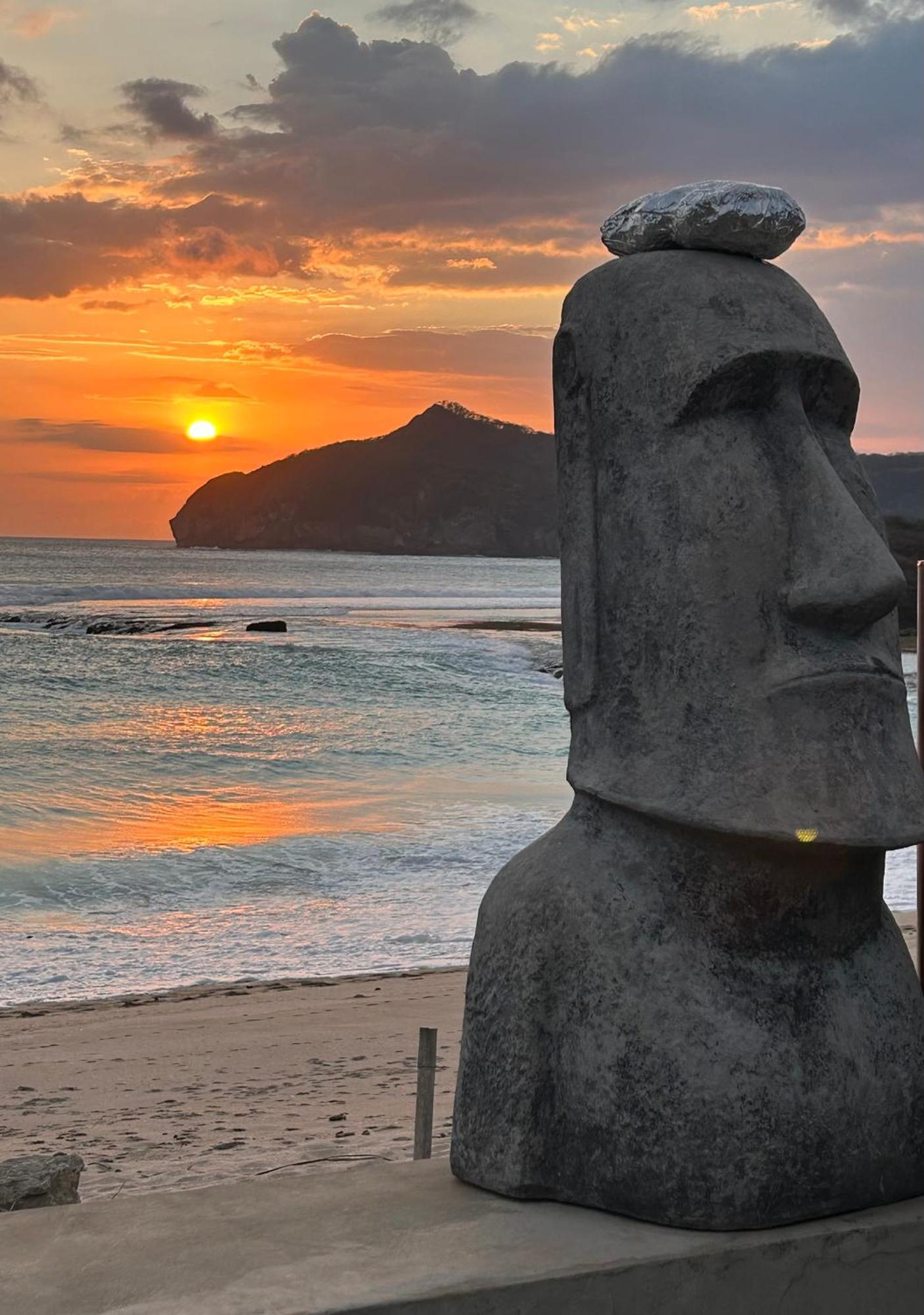 Mama Nings Beach Hotel Sekongkang Eksteriør bilde