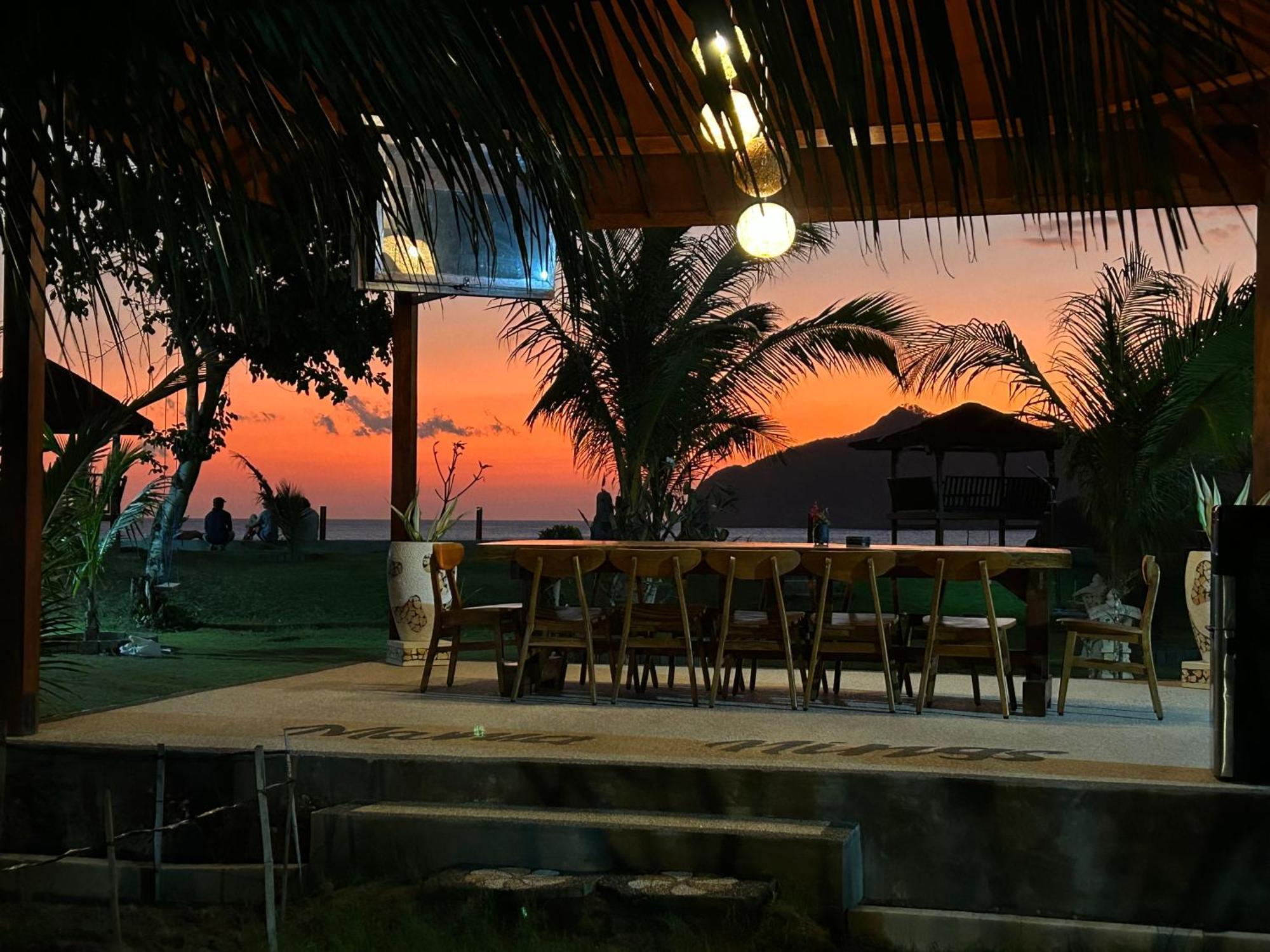 Mama Nings Beach Hotel Sekongkang Eksteriør bilde