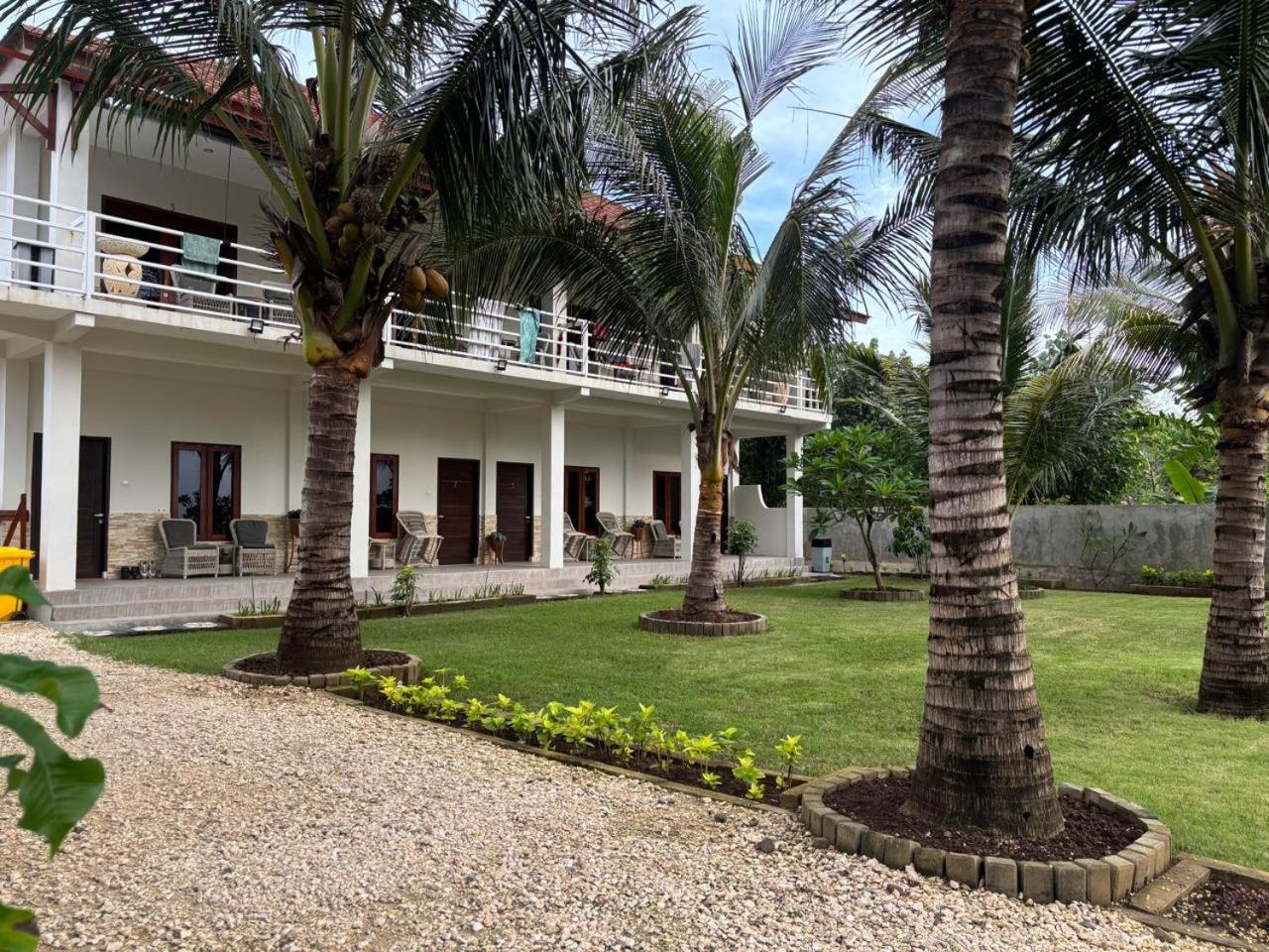Mama Nings Beach Hotel Sekongkang Eksteriør bilde