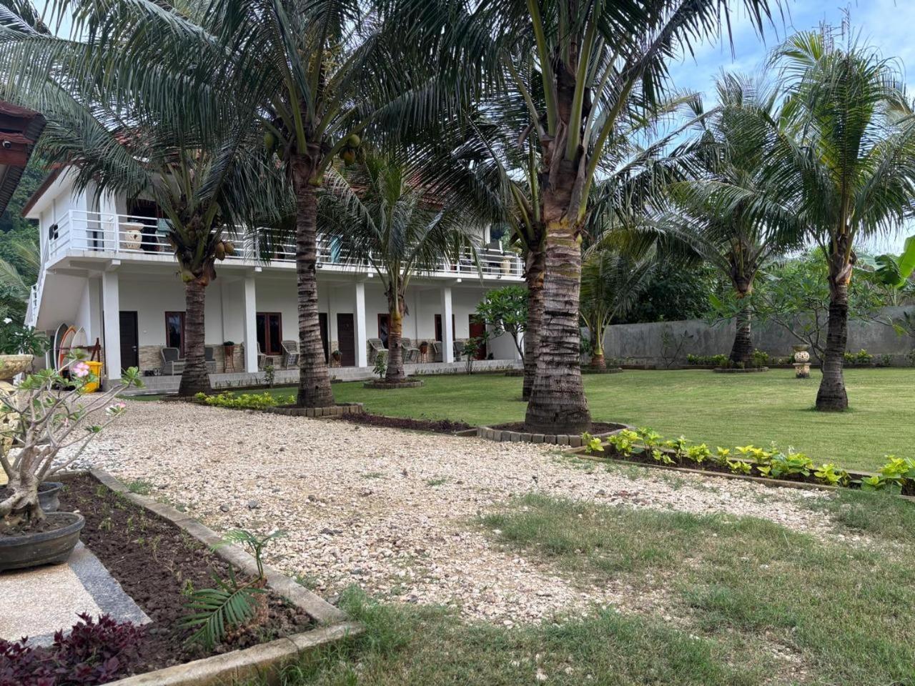 Mama Nings Beach Hotel Sekongkang Eksteriør bilde